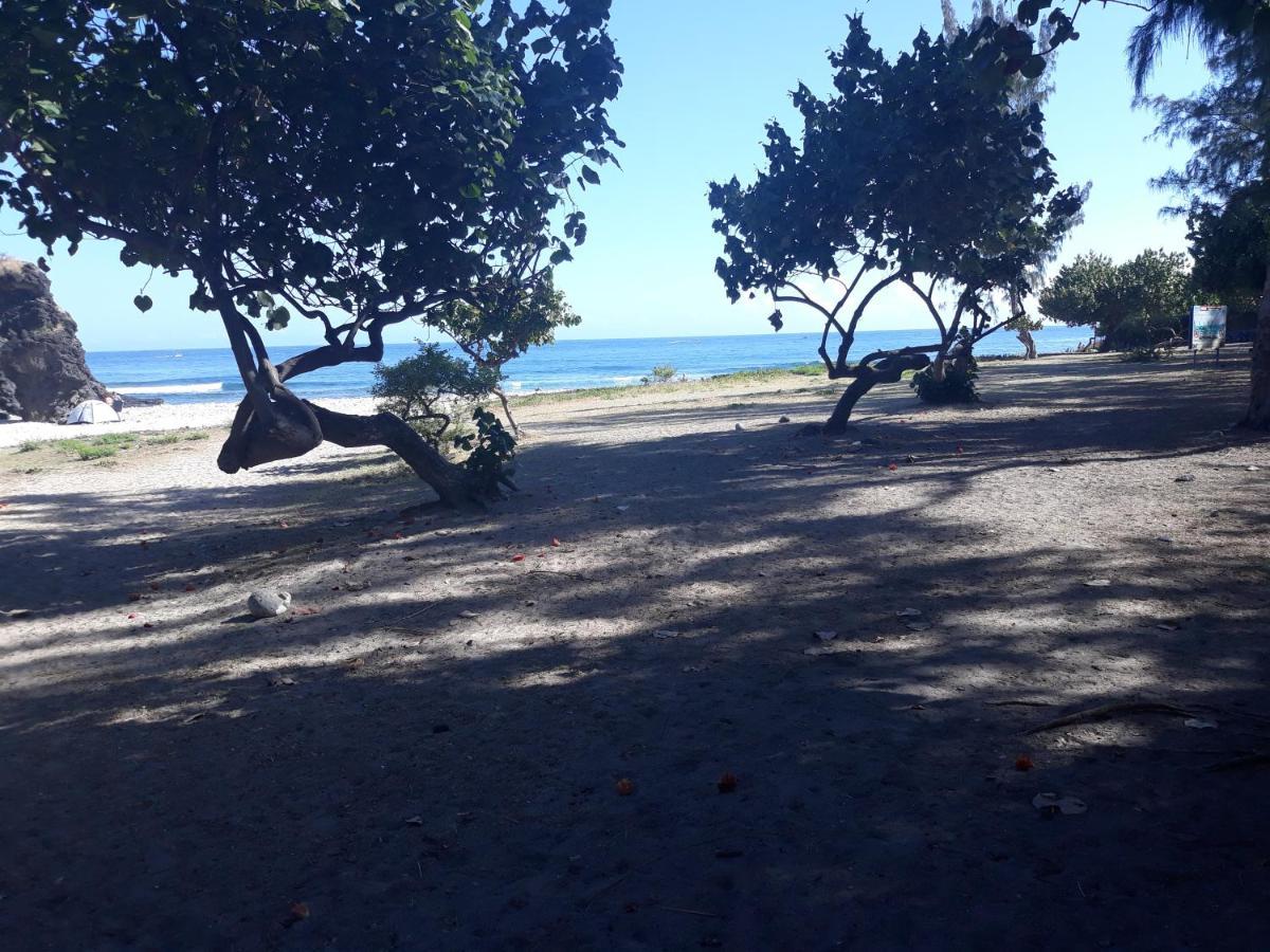 Les Pieds Dans L'Eau ! Lägenhet Saint-Gilles-les Bains Exteriör bild